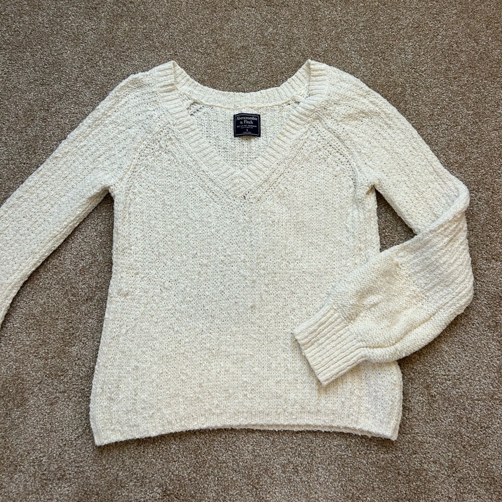 Abercrombie White V-Neck Sweater